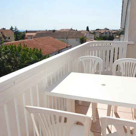 House Mai With Pool Affittacamere Porec