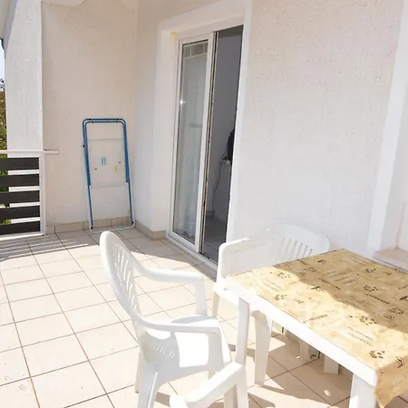 House Mai With Pool Affittacamere Porec